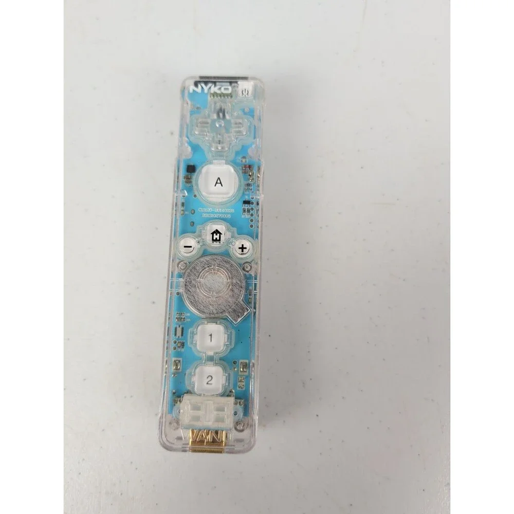 NYKO CLEAR WAND CONTROLLER WIIMOTE REMOTE FOR NINTENDO Wii